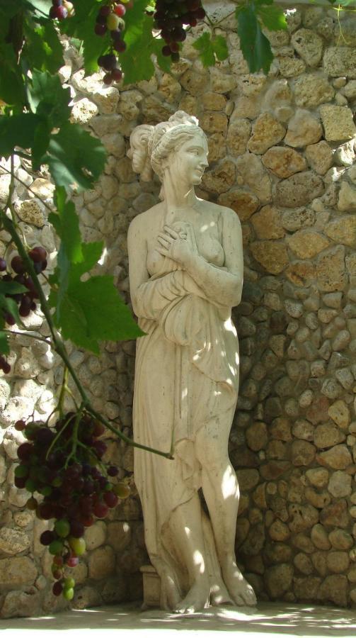 Villa Gaudi โอเดสซา ภายนอก รูปภาพ
